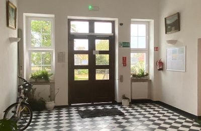 Castle Apartment for sale Lubiechowo, Pałac w Lubiechowie, West Pomerania, Hol wejściowy 
