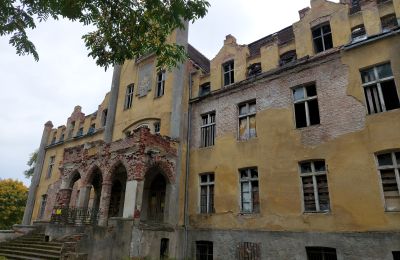 Castle for sale Dobrowo, West Pomeranian Voivodeship:  Front view