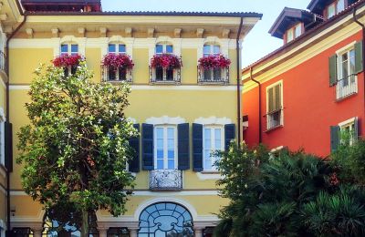 Character Properties, Verbania-Pallanza: Three-room apartment in a town palace