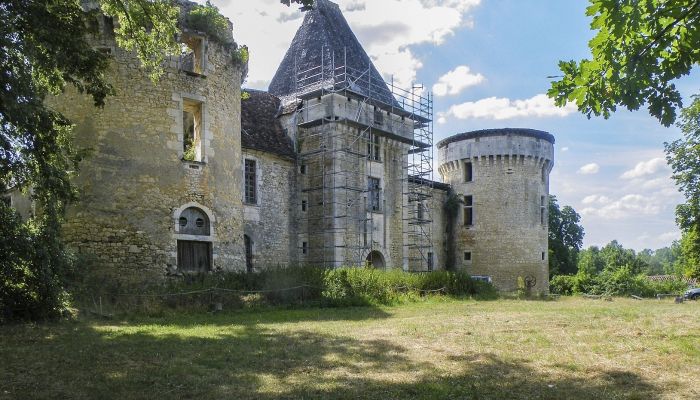Medieval Castle Périgueux 1