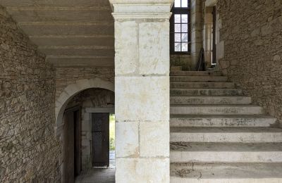 Medieval Castle for sale Périgueux, New Aquitaine:  Hallway