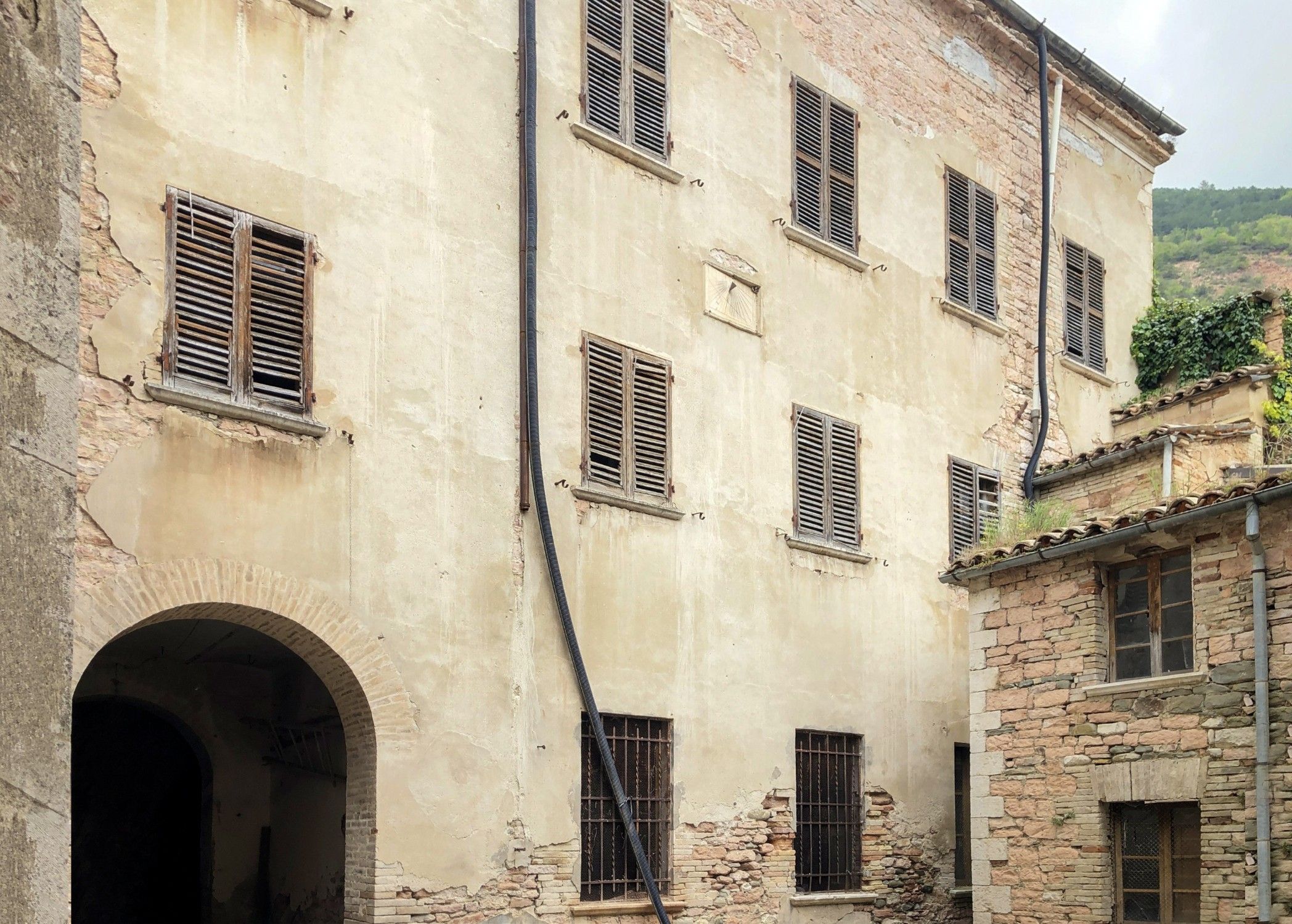 Photos Old castle in Piobbico in the Marche region