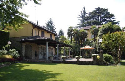 Historic Villa for sale Merate, Lombardy:  Outbuilding
