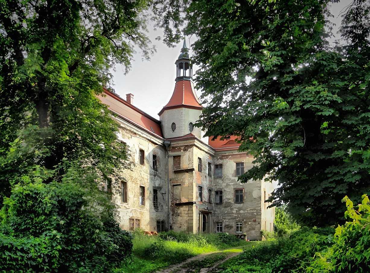 Photos Castle in Domanice, Lower Silesia