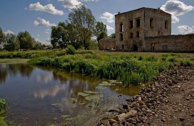 Medieval Castle for sale Ćmielów, Holy Cross Region, Photo 1/16