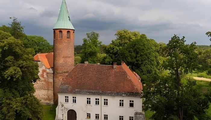 Burg te koop Karłowice, województwo opolskie,  Polen