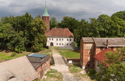 Medieval Castle for sale Karłowice, Zamek w Karłowicach, Opole Region, Access