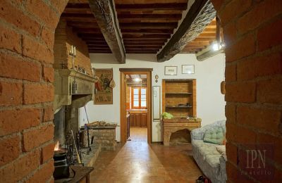 Historical tower for sale 06019 Spedalicchio, Umbria:  