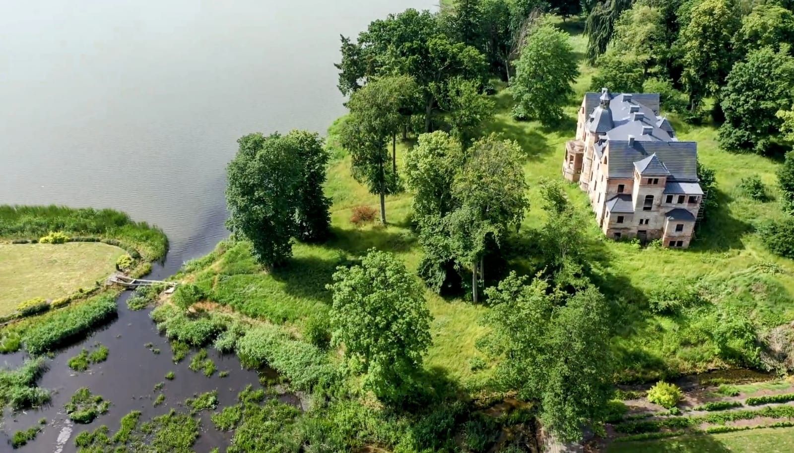 Photos Country Estate by the lake in West Pomerania, 217 ha of land optional