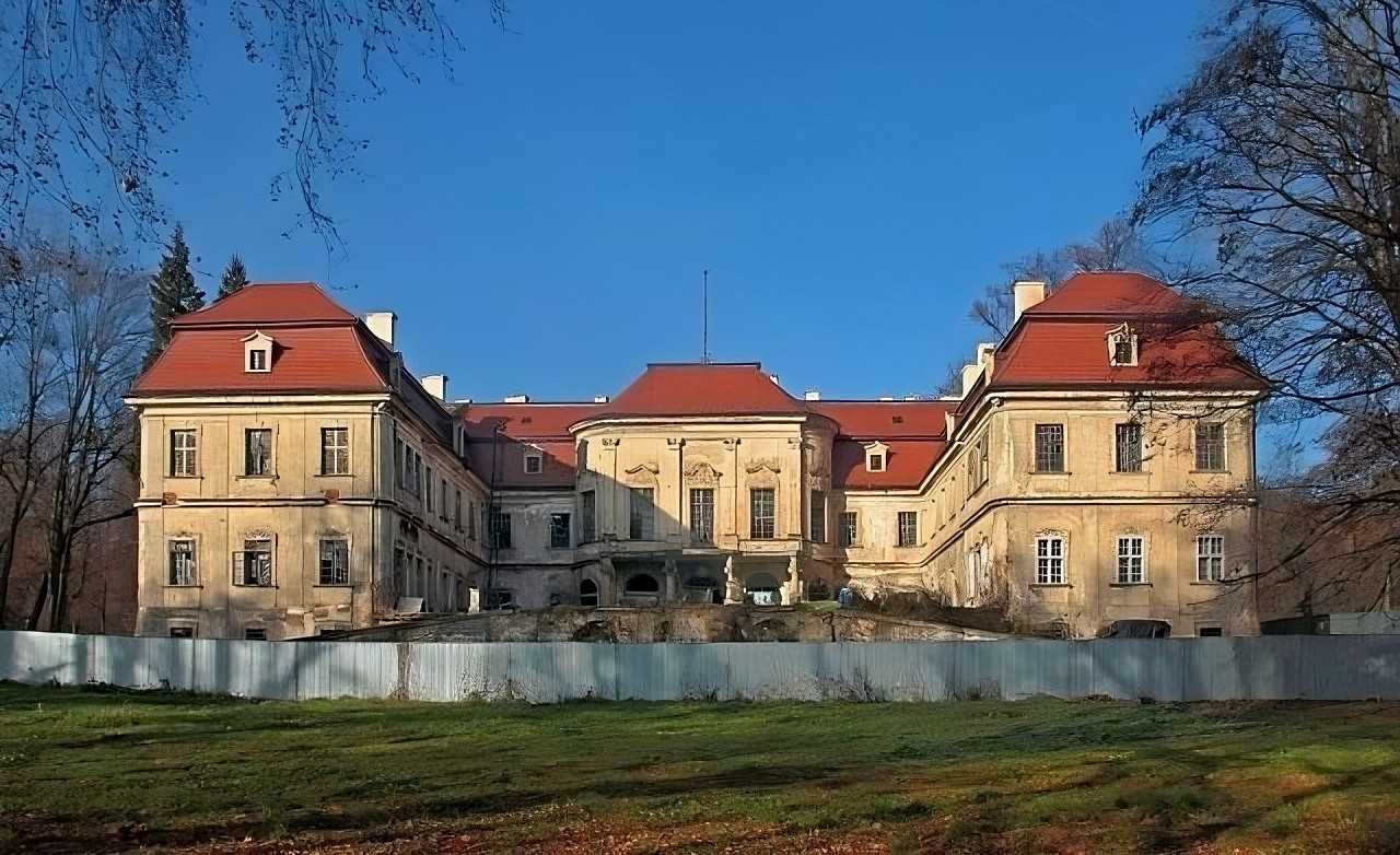 Photos Large baroque castle in Lower Silesia
