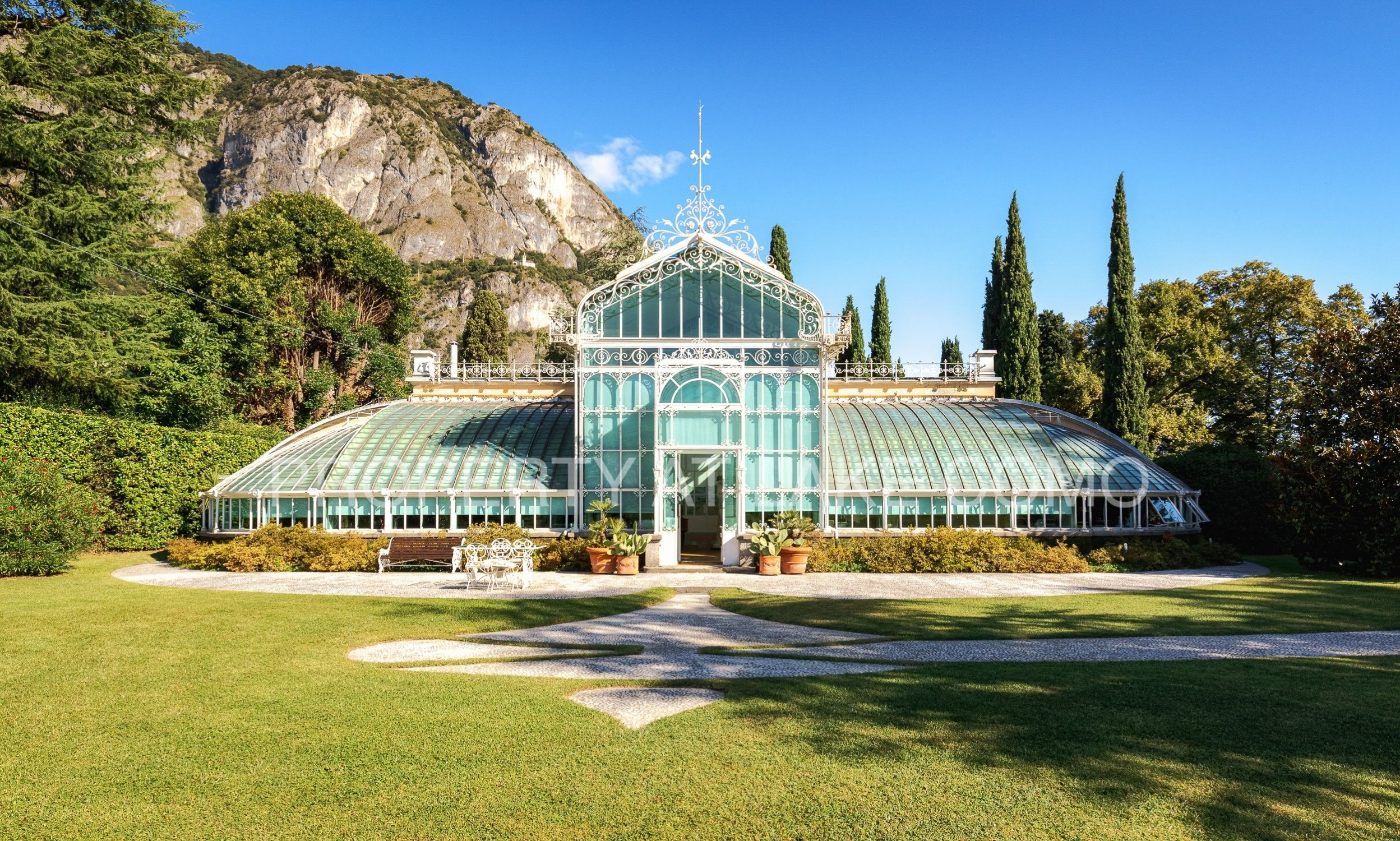 Exclusive Lake Como Property: Unique Greenhouse in Griante, Historic Villa for sale