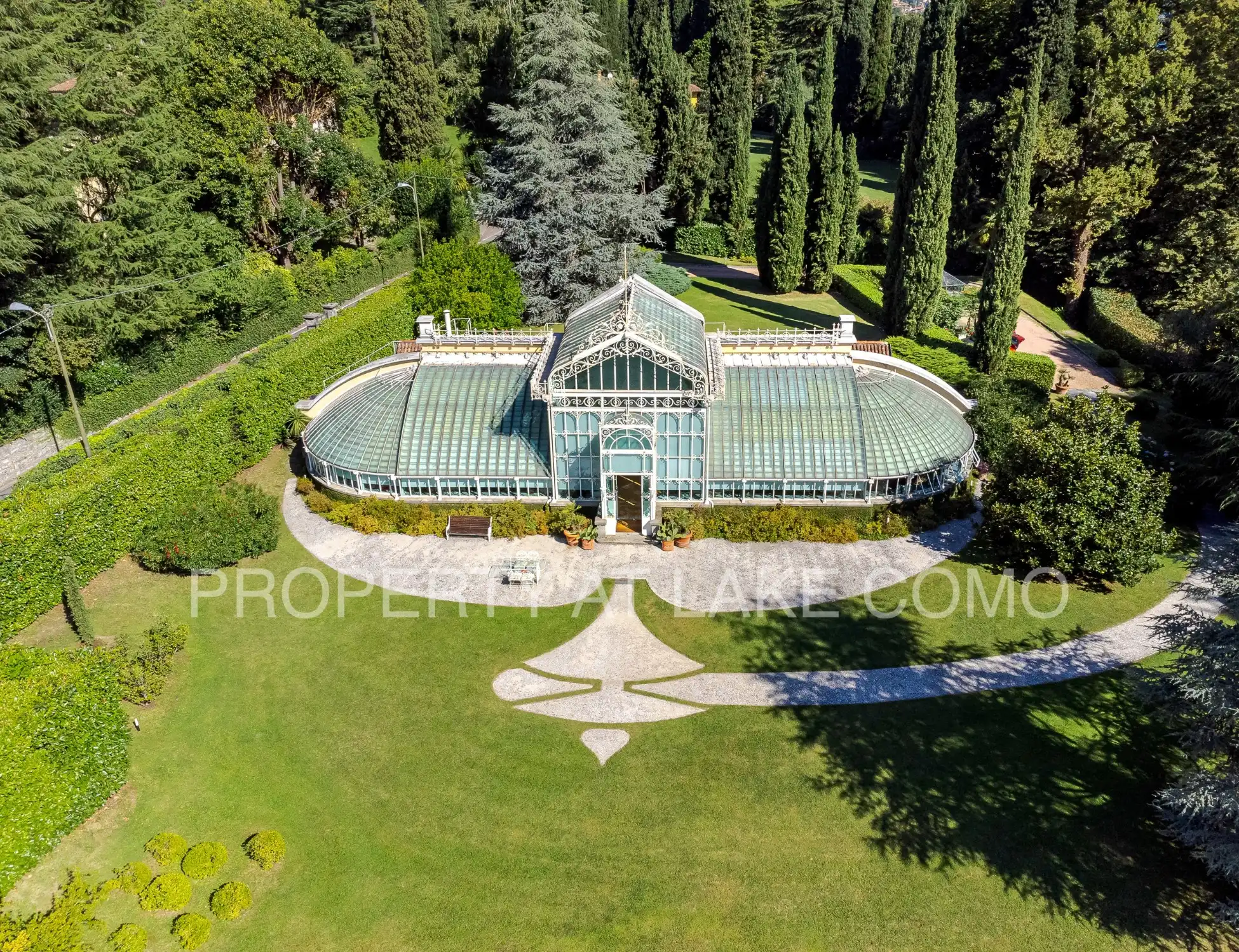 Photos The historic greenhouse of Villa Maria