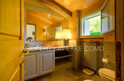 Historic Villa for sale Griante, Lombardy, Bathroom