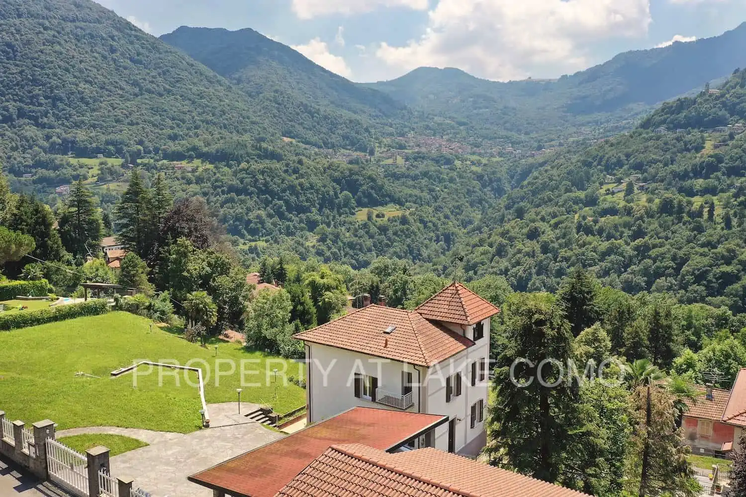 Photos Classical Lake Como Villa with Panoramic Views