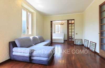 Historic Villa for sale Dizzasco, Lombardy:  Living Area