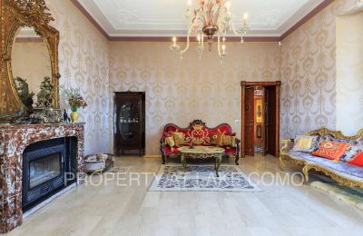 Historic Villa for sale Dizzasco, Lombardy:  Living Room