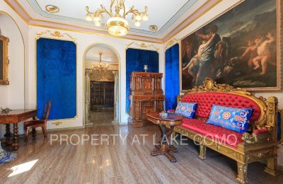 Historic Villa for sale Dizzasco, Lombardy:  Living Room