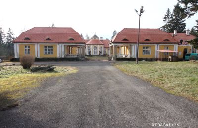 Manor House for sale Karlovy Vary, Karlovarský kraj, Access