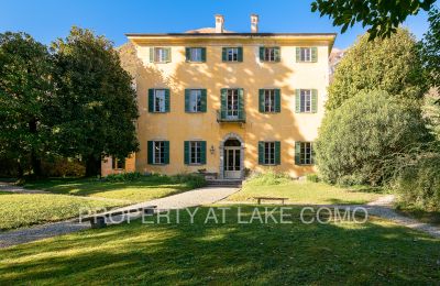 Character Properties, Timeless Beauty: Historical Villa in Tremezzo