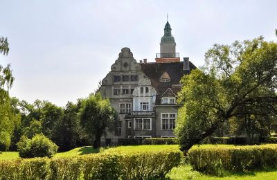 Castle for sale Płoty, Nowy Zamek, West Pomerania, Side view