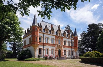 Castle for sale Saint-Bertrand-de-Comminges, Occitania