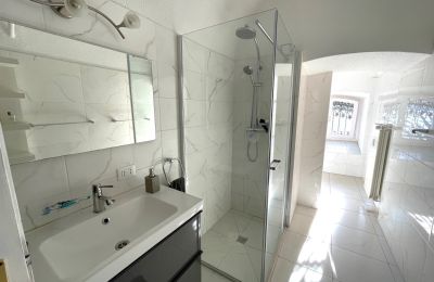 Historic Villa for sale 28824 Oggebbio, Via Nazionale, Piemont:  Bathroom