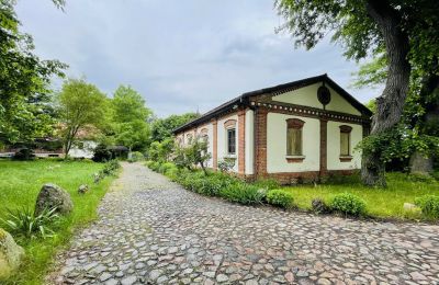 Manor House for sale Paplin, Dwór w Paplinie, Mazovia, Outbuilding