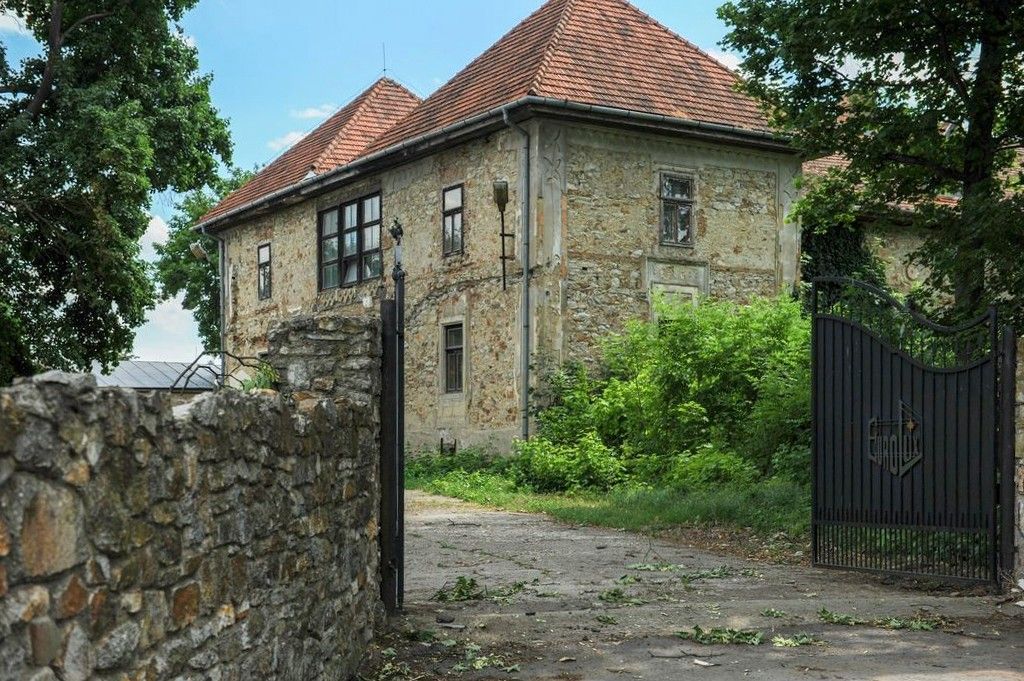 Photos Renaissance manor with park in eastern Slovakia