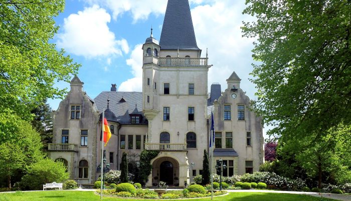 Castle Hotel Tremsbüttel in Northern Germany will be closed