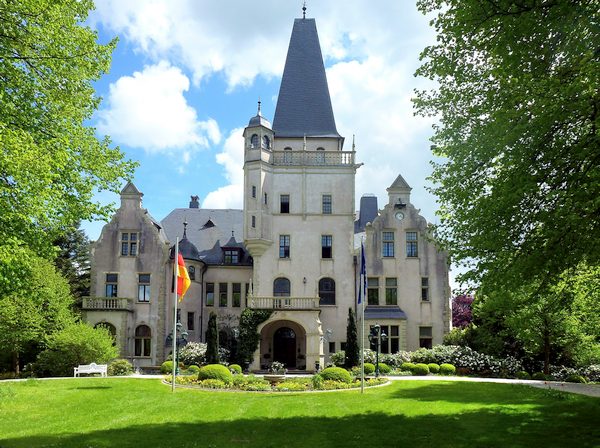  Tremsbüttel Castle in Schleswig-Holstein, photo: Holger Ellgaard 
