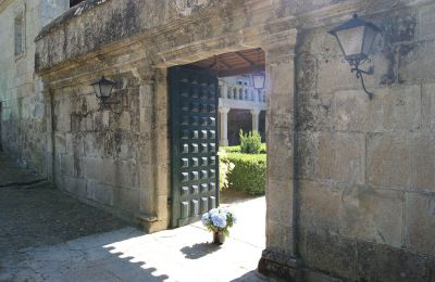 Manor House for sale Pantón de Abaixo, Galicia, Entrance