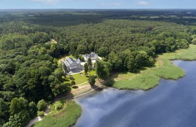 Historic properties, Luxury palace with private beach close to Berlin