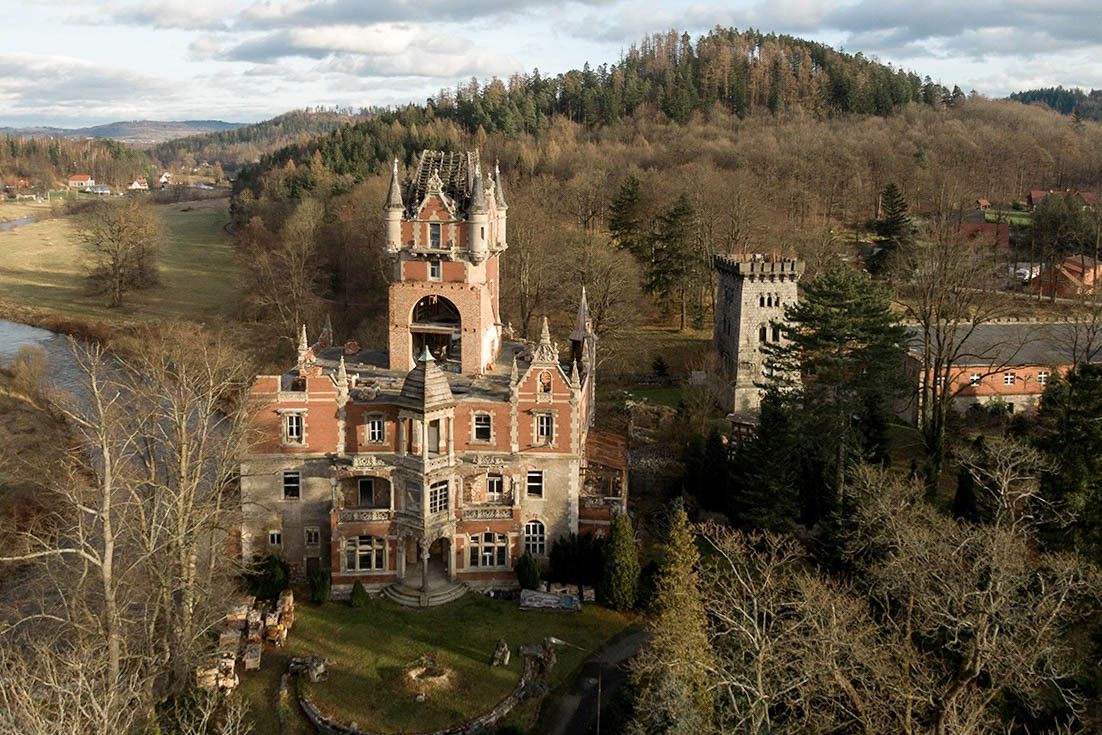 Photos Boberstein Castle - Significant landmark property in Silesia