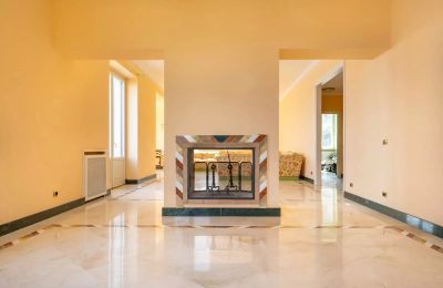 Historic Villa for sale Belgirate, Piemont:  Living Room