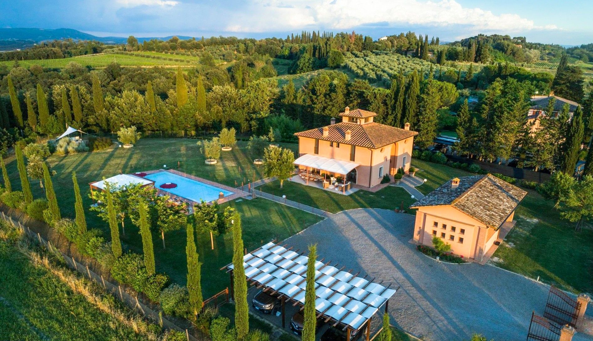 Photos First-class Tuscany villa with unique ambience and views
