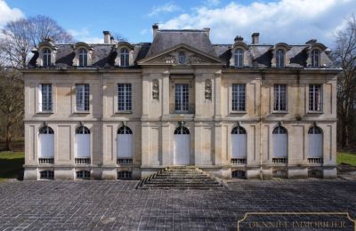 Castle for sale Chantilly, Hauts-de-France, Front view