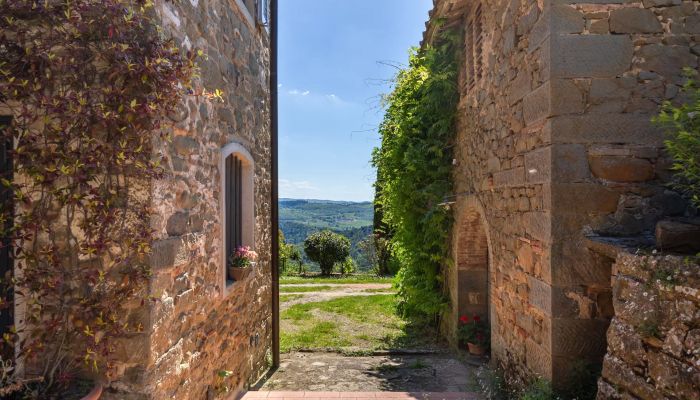 Farmhouse for sale Lamole, Tuscany,  Italy