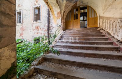 Castle for sale Kounice, Zámek Kounice, Středočeský kraj, Staircase