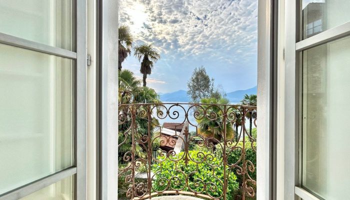 Restored manor house with lake view on Lake Maggiore, Confidential Property Listing