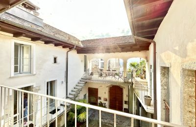 Manor House for sale 28824 Oggebbio, Località Rancone, Piemont, Courtyard