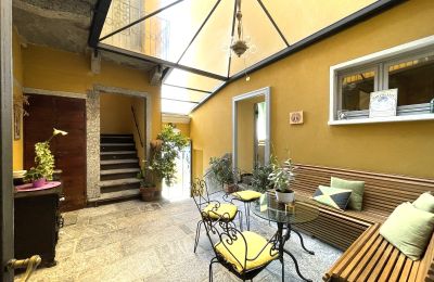 Historic Villa for sale Bee, Piemont, Courtyard