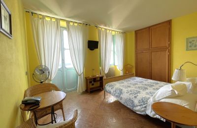 Historic Villa for sale Bee, Piemont, Bedroom