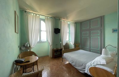 Historic Villa for sale Bee, Piemont, Bedroom