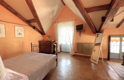 Historic Villa for sale Bee, Piemont, Bedroom