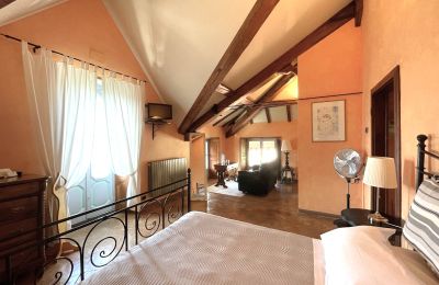 Historic Villa for sale Bee, Piemont, Bedroom