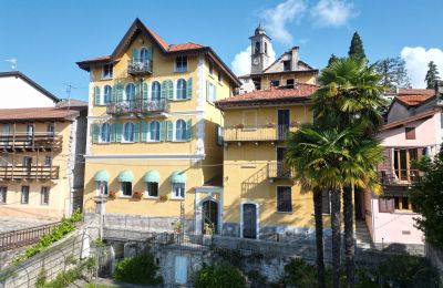 Historic Villa for sale Bee, Piemont, Fassade
