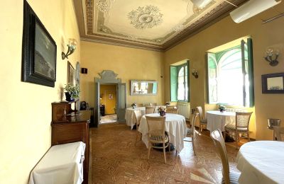 Historic Villa for sale Bee, Piemont, Large Hall