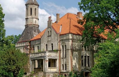 Let's buy and save a castle, Tower