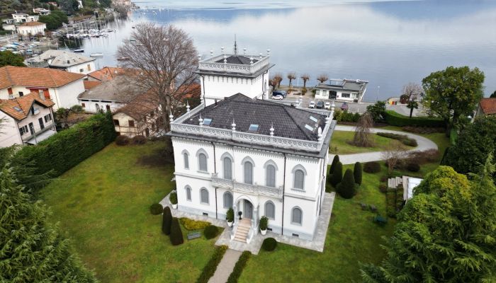 Historic Villa for sale 28040 Lesa, Piemont,  Italy