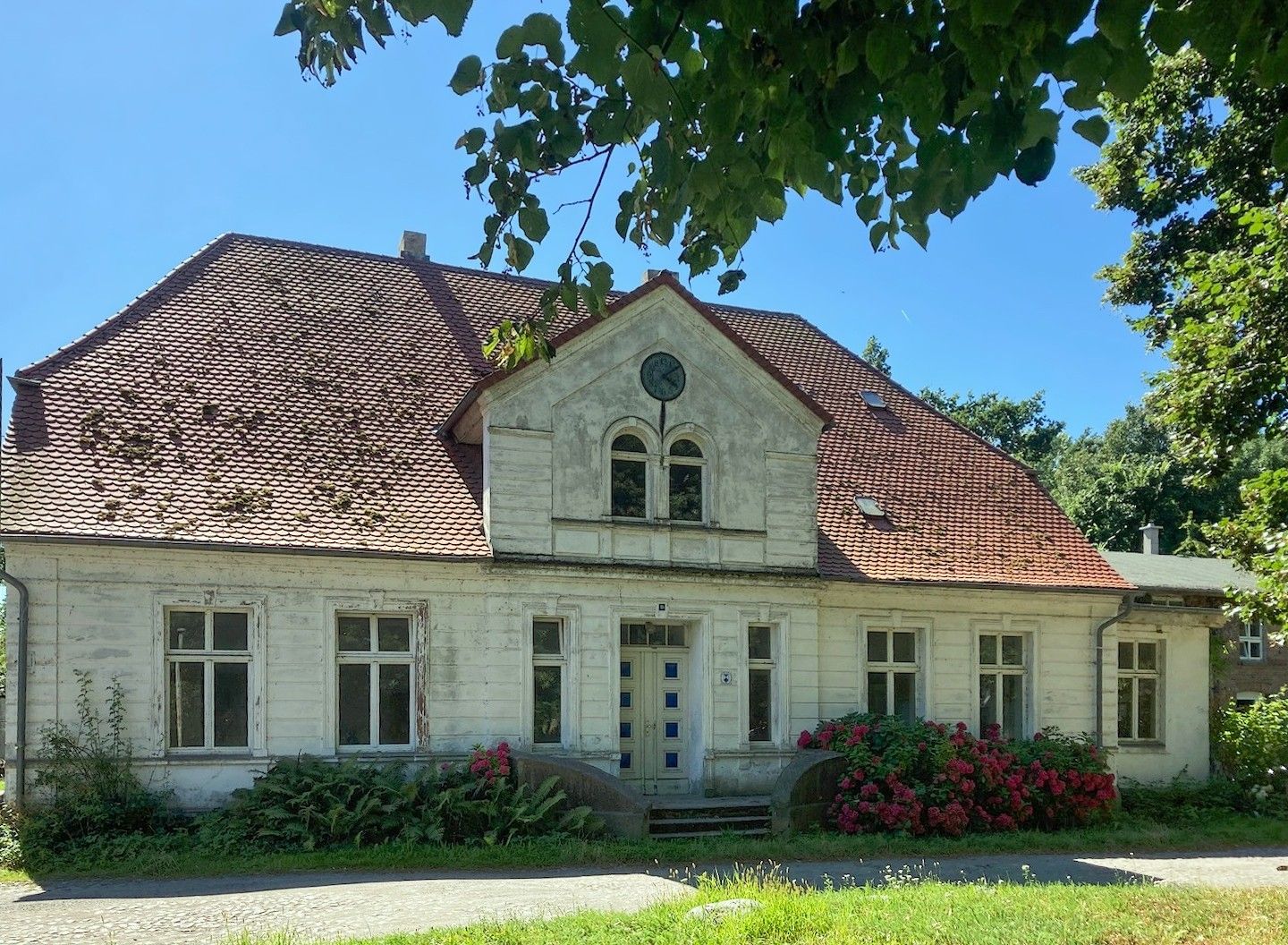 Photos Old Manor for renovation on Rügen Island